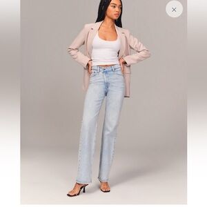 Abercrombie and fitch High Rise 90s Relaxed Jean size 24 light wash